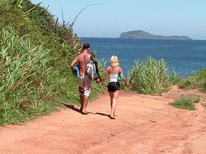Double penetration of a blonde in the water 1